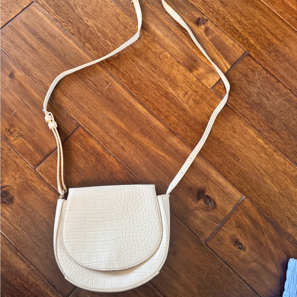 White crocodile crossbody